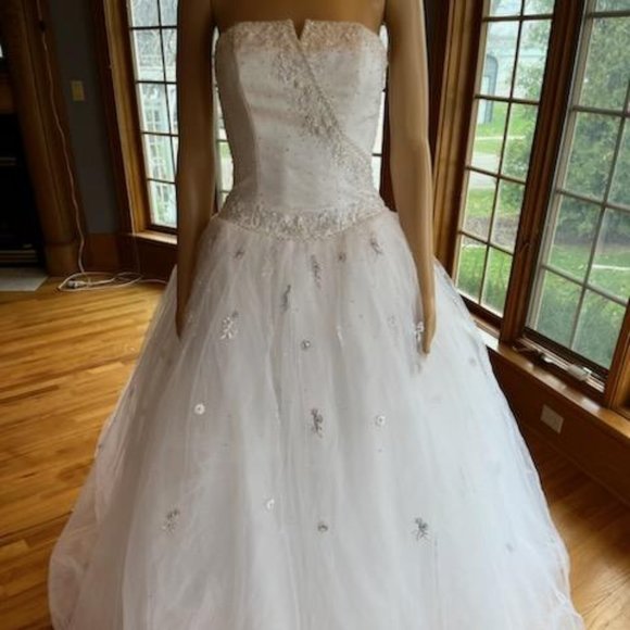 *MoriLee White Beads Strapless Satin Tulle Full Wedding Dress Bridal Gown Size 4 - Picture 3 of 16